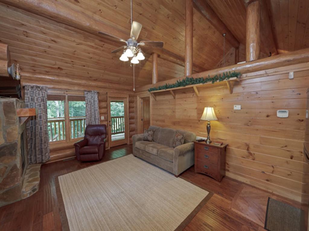Bearly Lovers Gatlinburg Exterior photo